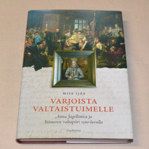 Miia Ijäs Varjoista valtaistuimelle